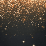 Elegáns fekete-arany háttér a selfie gép használata közben