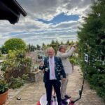 Vendégek a 360 Selfie Gépen buborékfújás közben a Levendulás Rendezvényhelyszínen
