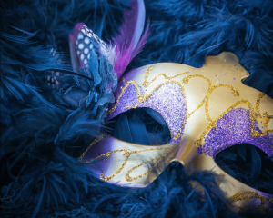 Vicces szemüvegek, bajuszok és más parókák a selfie gépeken